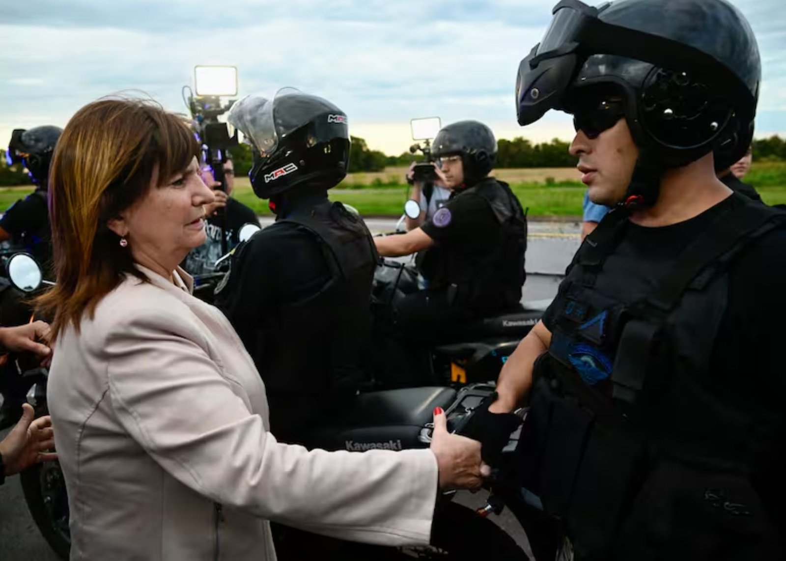 Violencia en Rosario: Patricia Bullrich recibió a las fuerzas federales y despliega su operativo en una ciudad en shock